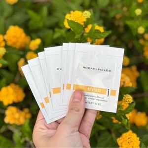 NEW Rodan + Fields REVERSE Radiance Mask Sample 7-Piece Bundle